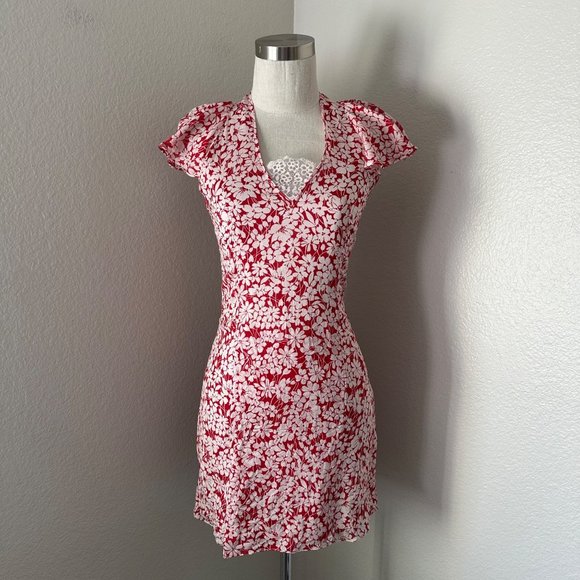 Burberry A Line Short Silk Dress Lace Flutter Sleeve Red White Floral Print Sz 6 - Picture 1 of 16